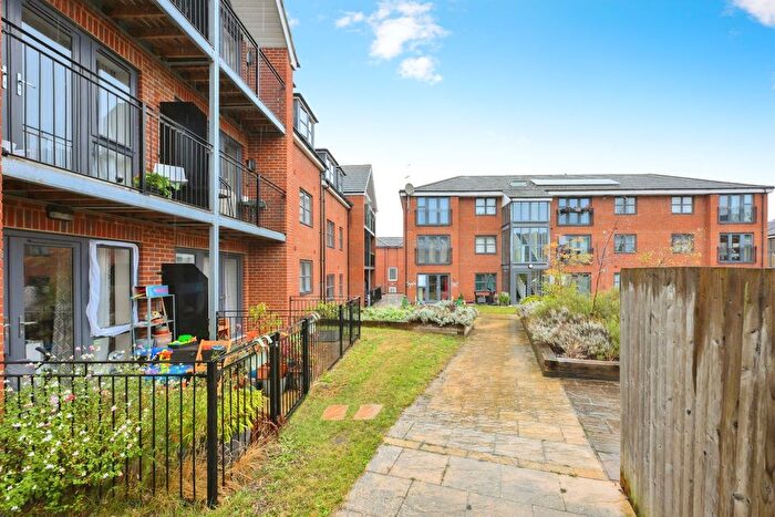 1 Bedroom Flat For Sale In Goodes Court, Royston, SG8