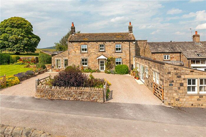 4 Bedroom Link Detached House For Sale In Farnley Lane, Farnley, Otley, North Yorkshire, LS21