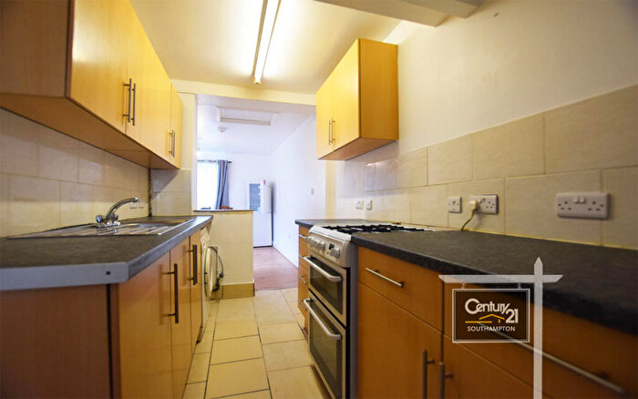 4 Bedroom Semi Detached House To Rent In |Ref: |, Cedar Road, Southampton, SO14