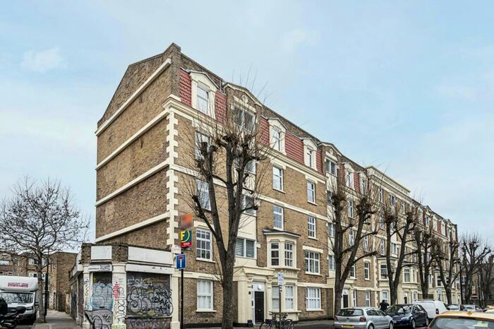2 Bedroom Flat To Rent In Ainsley Street, Bethnal Green, London, E2