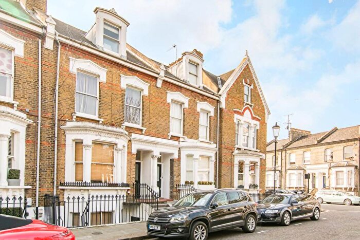 2 Bedroom Maisonette To Rent In Damer Terrace, Chelsea, London, SW10