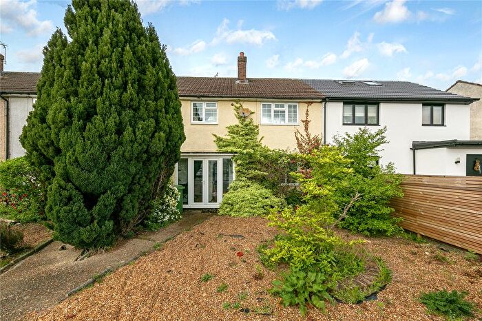 3 Bedroom Terraced House For Sale In Winifred Road, Hampton Hill, TW12