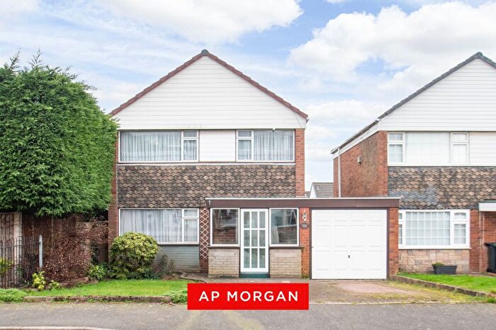 3 Bedroom Link Detached House For Sale In High Farm Road, Hurst Green, Halesowen, West Midlands, B62