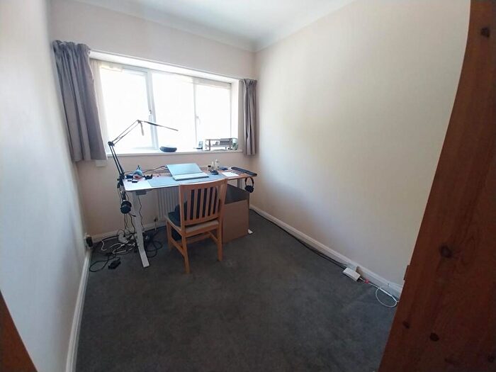 2 Bedroom Flat To Rent In Barracks Lane, Oxford, OX4