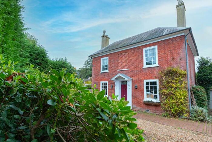 4 Bedroom Detached House To Rent In High Street, Chobham, Surrey, GU24