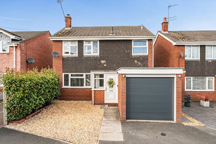 4 Bedroom Detached House For Sale In Yew Tree Close, Whittington, Oswestry, SY11