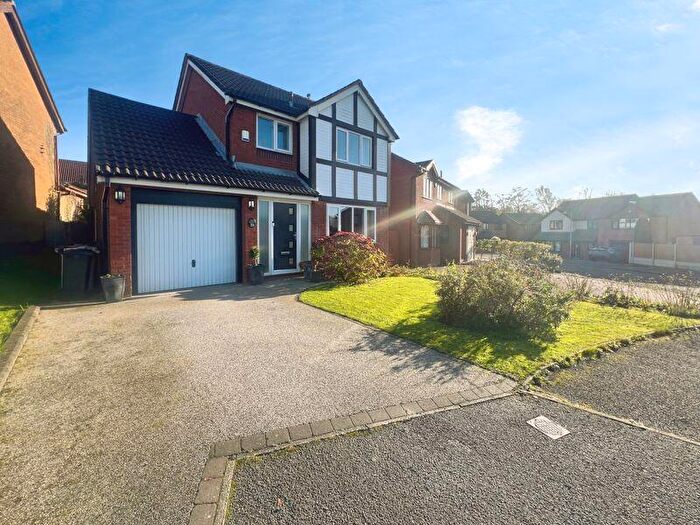 3 Bedroom Detached House For Sale In Oldstead Grove, Ladybridge, Bolton, BL3