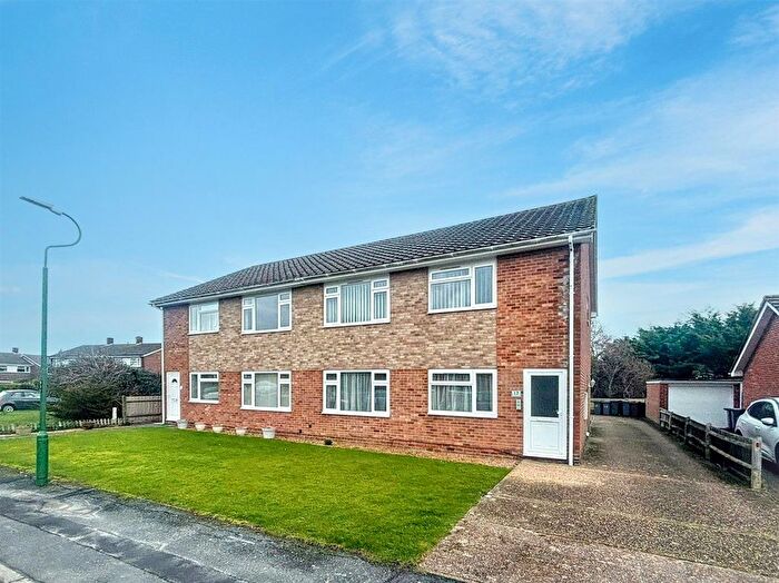 2 Bedroom Maisonette For Sale In Oxendean Gardens, Eastbourne, BN22