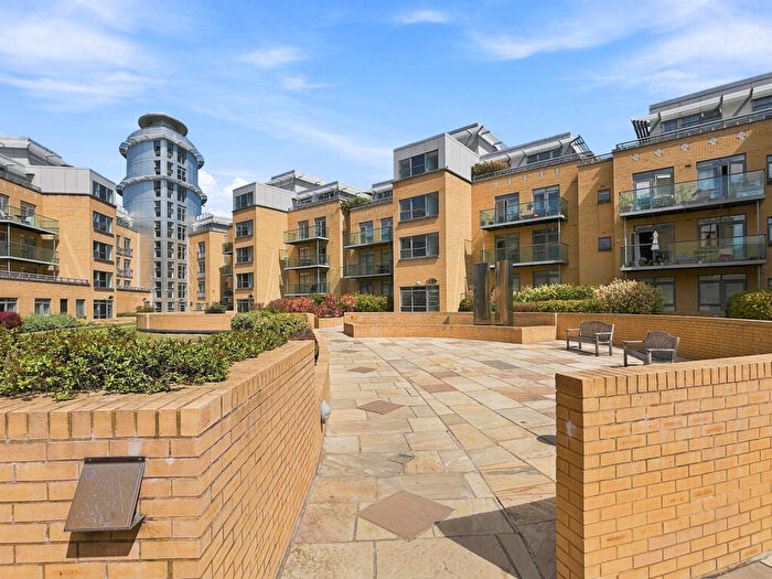 1 Bedroom Apartment For Sale In Homerton Street, Cambridge, CB2