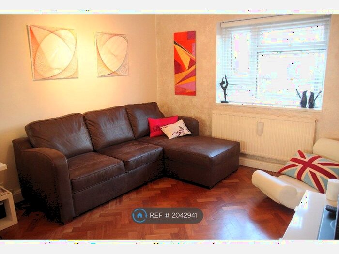 1 Bedroom Flat To Rent In Oxford Road North, London, W4