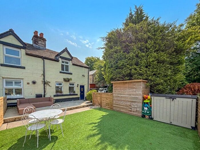 2 Bedroom Detached House For Sale In North Road, Buxton, SK17