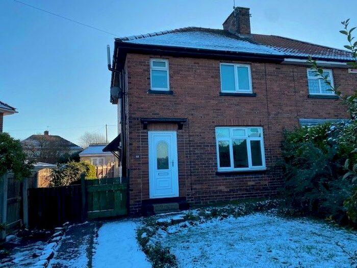 3 Bedroom Semi-Detached House To Rent In Shenstone Road, Herringthorpe, S65