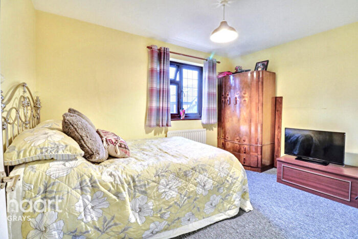 4 Bedroom Detached House For Sale In Triumph Close, Grays, RM16