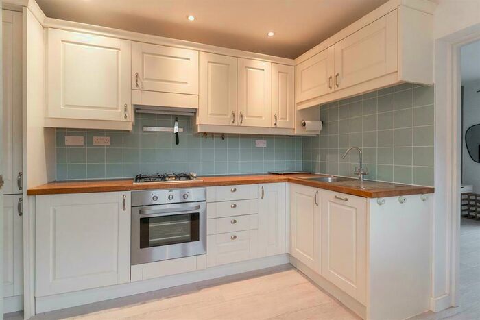 1 Bedroom Flat To Rent In Garden Flat, Grange Road, Bishops Stortford, Herts, CM23