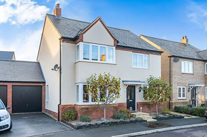 4 Bedroom Detached House For Sale In Toll Gate Street, Tingewick, Buckingham, MK18