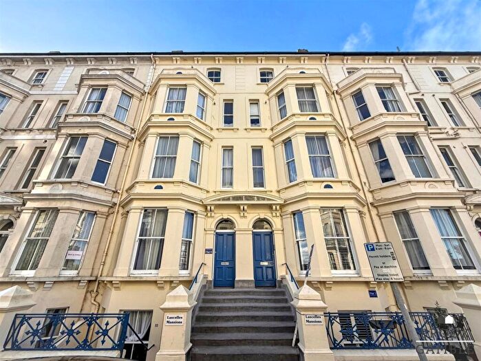 2 Bedroom Apartment To Rent In Lascelles Mansions -, Lascelles Terrace, Eastbourne, BN21