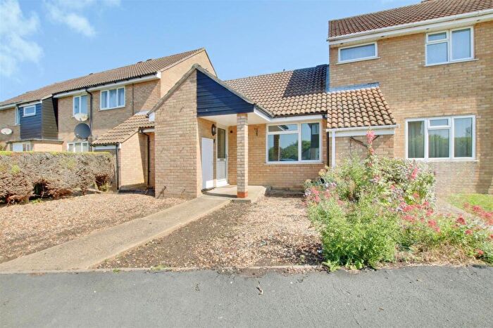 2 Bedroom Terraced Bungalow To Rent In Ouse Road, St. Ives, PE27