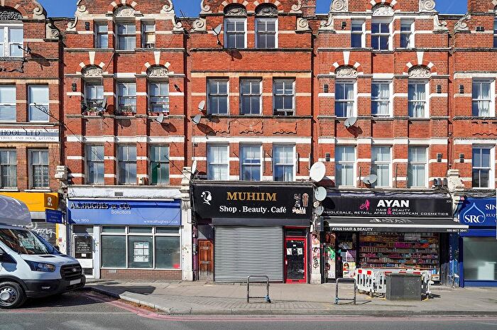 1 Bedroom Flat For Sale In Streatham High Road, Streatham, London, SW16