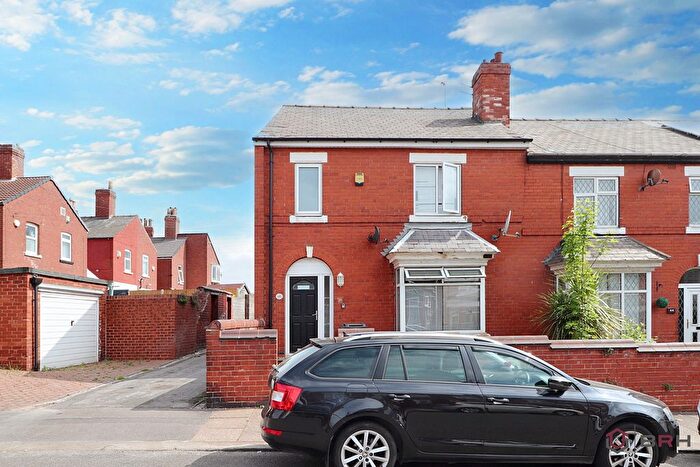 4 Bedroom End Terrace House For Sale In Mansfield Road, Doncaster, DN4