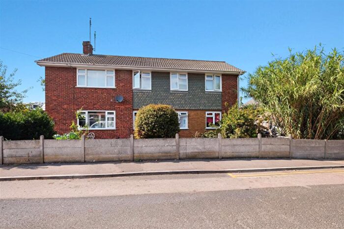 2 Bedroom Flat For Sale In Kent Street, Whitstable, CT5