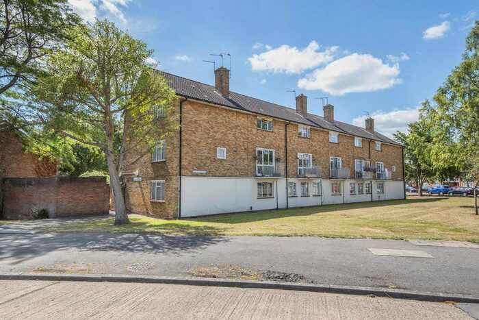 1 Bedroom Flat To Rent In Barra Hall Circus, Hayes, UB3