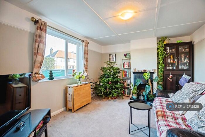 3 Bedroom Terraced House To Rent In Bramhope Lane, London, SE7