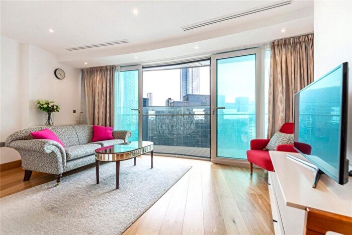 1 Bedroom Flat For Sale In Crossharbour Plaza, Canary Wharf, E14