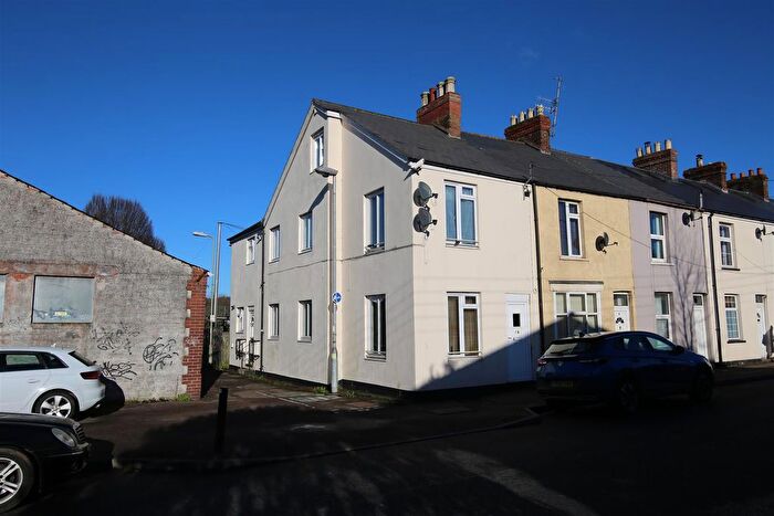 3 Bedroom Maisonette To Rent In Blundells Road, Tiverton, EX16