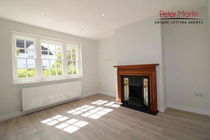 2 Bedroom House To Rent In Willifield Way, Hampstead Garden Suburb, NW11