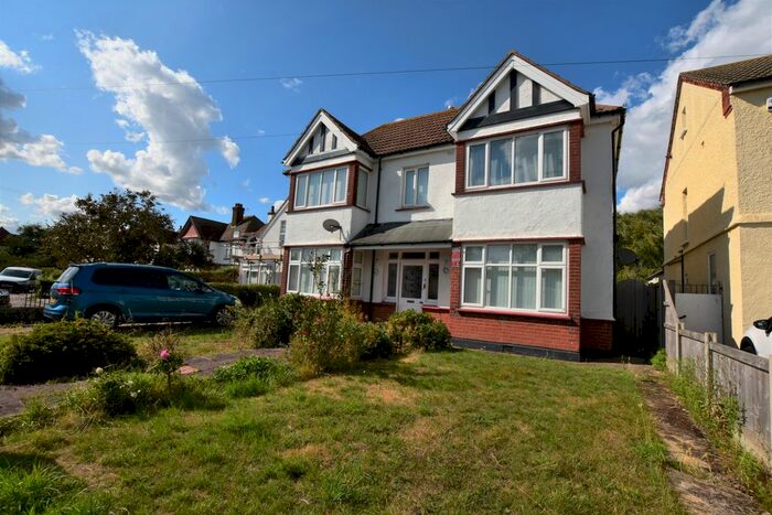 6 Bedroom Detached House To Rent In Vicarage Gardens, Clacton-On-Sea, CO15