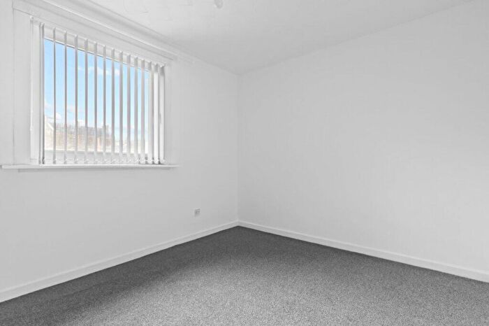 2 Bedroom Flat To Rent In Aitken Street, Airdrie, ML6