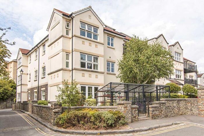 2 Bedroom Flat To Rent In Arley Court - Cotham, BS6