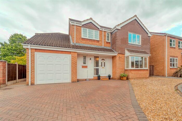 4 Bedroom Detached House For Sale In Woodnook Way, Ashgate, Chesterfield, Derbyshire, S42