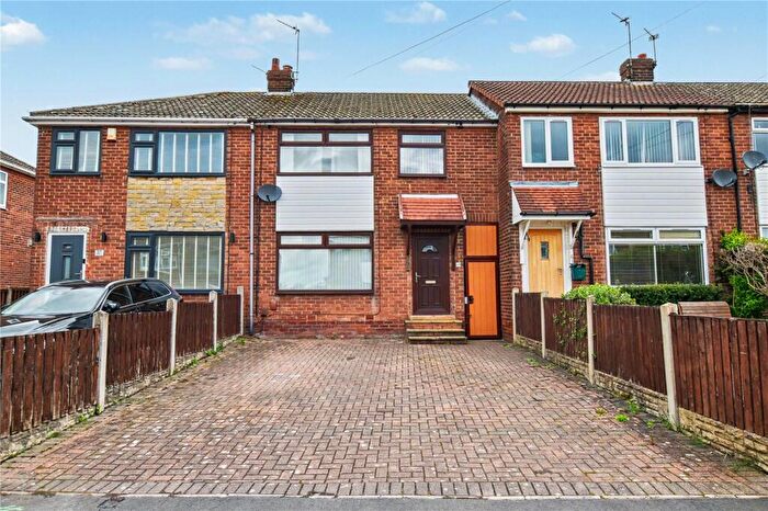 3 Bedroom Town House For Sale In Margaret Close, Morley, Leeds, West Yorkshire, LS27