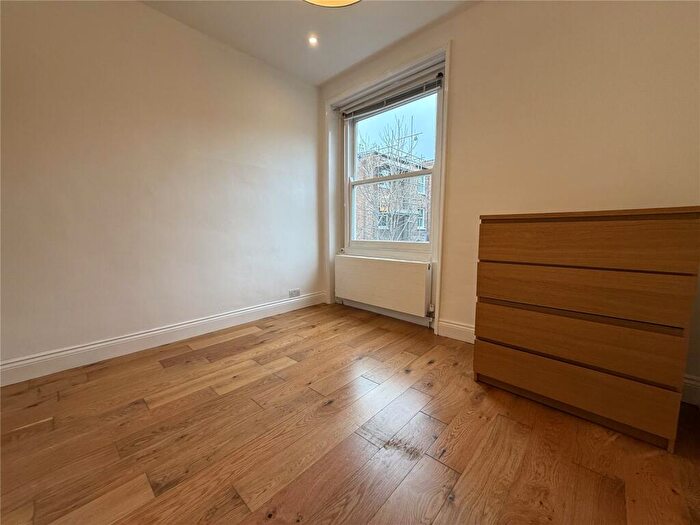 2 Bedroom Apartment To Rent In Rathcoole Gardens, Hornsey, London, N8