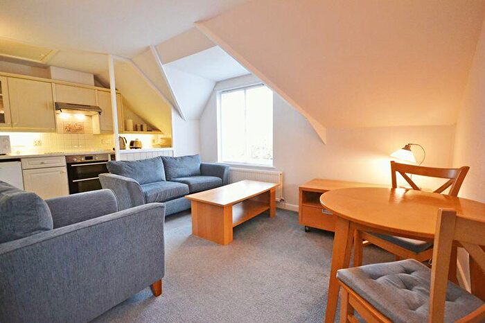 1 Bedroom Flat To Rent In One Bedroom, First Floor Apartment, Glasllwch Lane, Newport, NP20