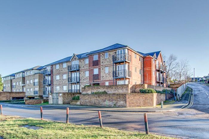 2 Bedroom Apartment To Rent In Old Watford Road, Bricket Wood, St Albans, AL2