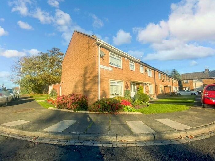 3 Bedroom Semi-Detached House To Rent In Avondale Close, Blyth, NE24