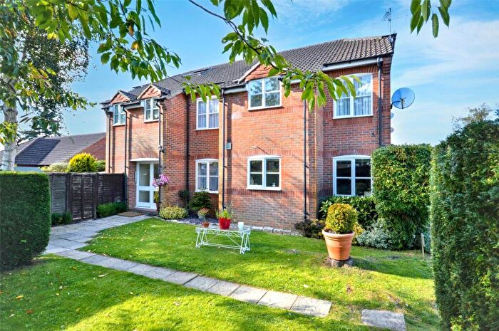 1 Bedroom Apartment To Rent In Beacon Hill Road, Hindhead, Surrey, GU26