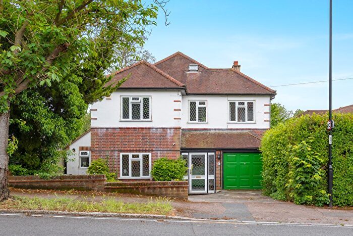 4 Bedroom Detached House For Sale In Coulsdon, Surrey, CR5