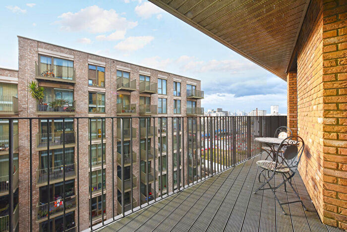 1 Bedroom Flat For Sale In Mercier Court, Royal Wharf, E16