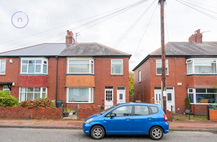 3 Bedroom Flat For Sale In Danby Gardens, Heaton, NE6
