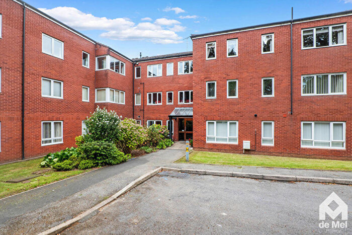 2 Bedroom Retirement Property For Sale In Moorend Road, Charlton Kings, GL53