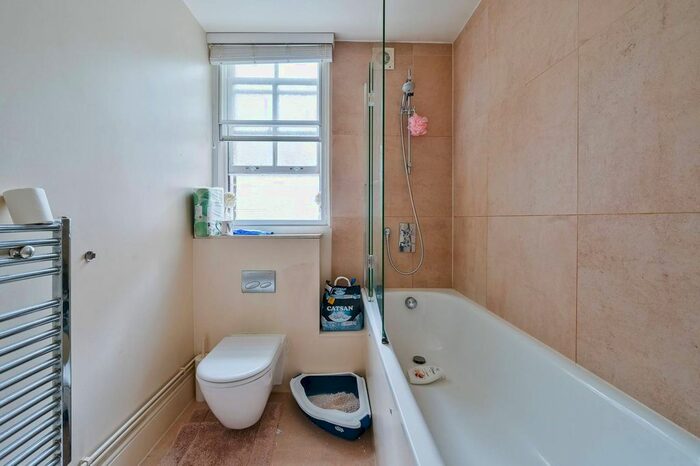 2 Bedroom Flat To Rent In Lee's Place, , Mayfair, London K, W1