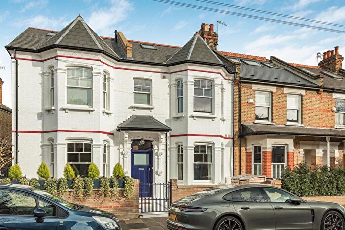 4 Bedroom House To Rent In Cleveland Gardens, London, SW13