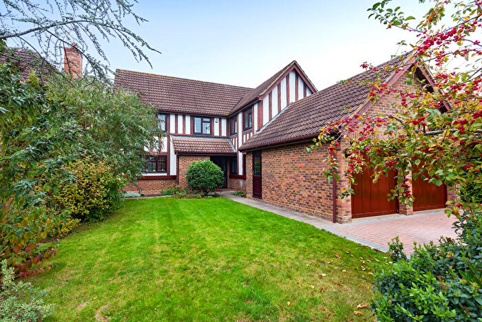 5 Bedroom Detached House For Sale In Raeburn Way, College Town, Sandhurst, GU47