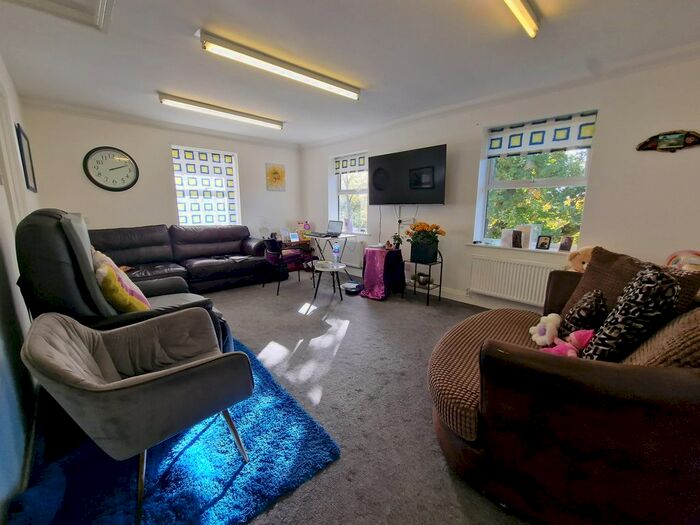 2 Bedroom Detached House To Rent In Villa Gardens, Flitwick, Bedford, MK45