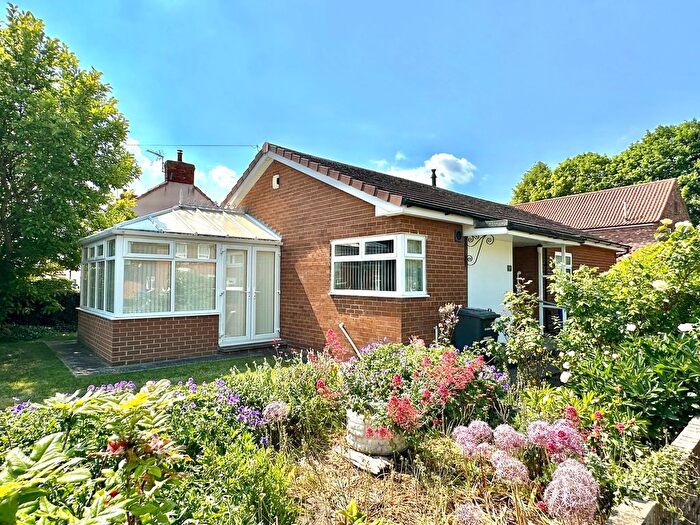 3 Bedroom Detached Bungalow For Sale In Church Road, Barnby Dun, Doncaster, DN3