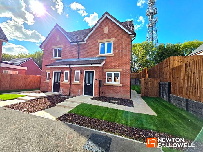 3 Bedroom Semi Detached House For Sale In Maypole Road, Mansfield, NG19