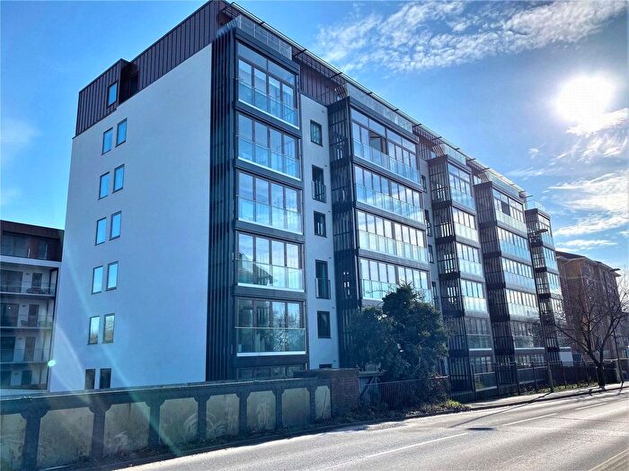 1 Bedroom Flat To Rent In , GU14